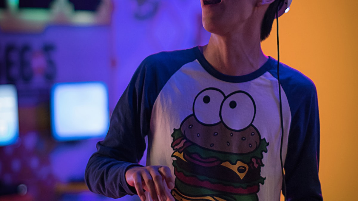 Amazon Merch designs with AI: rules that keep you out of trouble